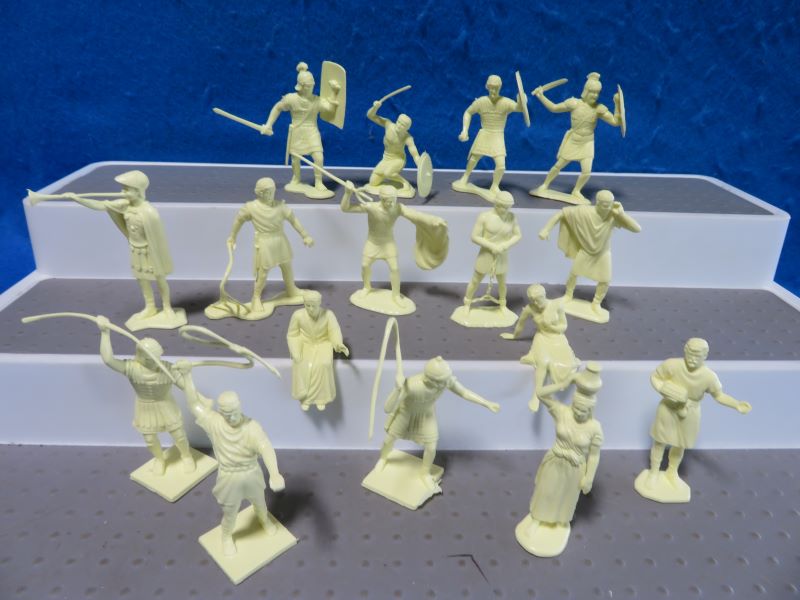 Marx vintage complete perfect set of 16 Ben Hur figures cream color, 54mm